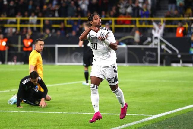  富勒姆客场坚韧逼平争冠集团领头羊