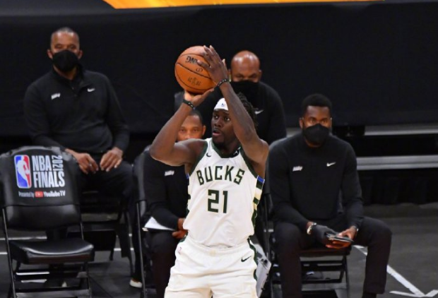  布克单节21分爆发，太阳击溃森林狼重返前四